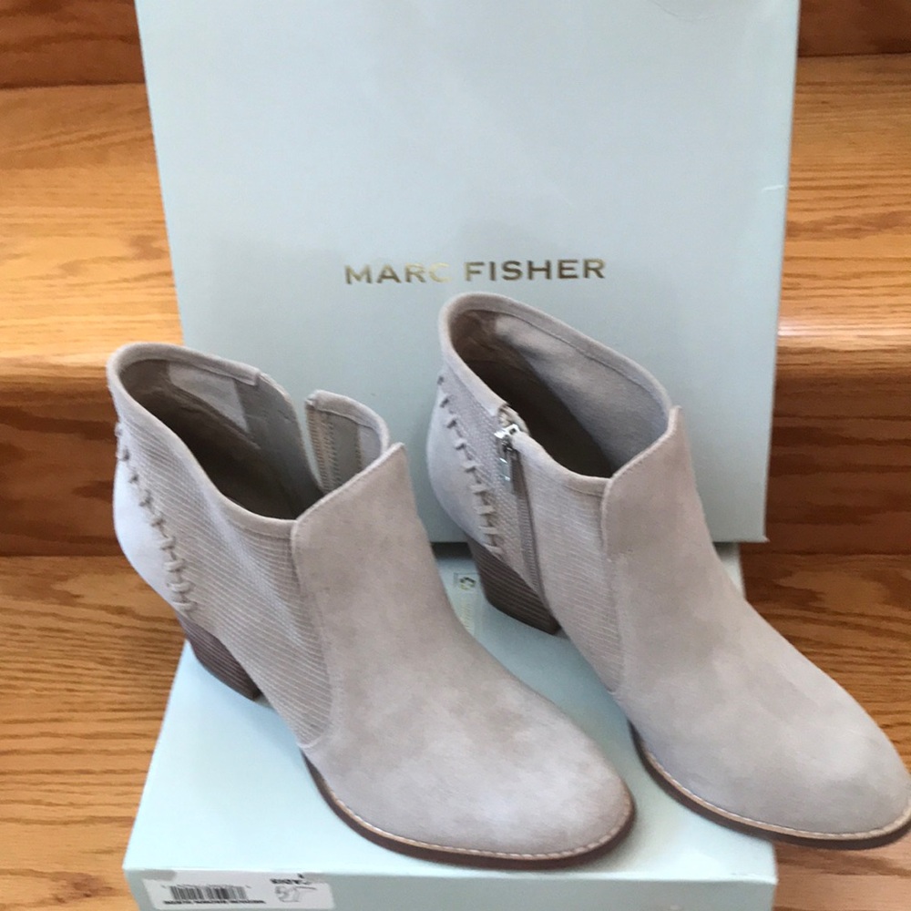 New in Box Marc Fisher Women's Gray Suede Ankle Boots “Cadis” Size 8